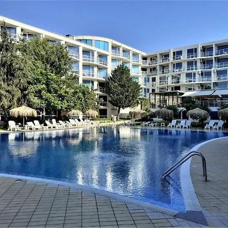 With Pool In Atlantis *