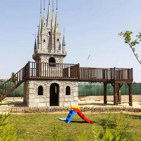 With Pool In Atlantis *