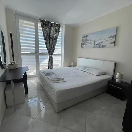 With Pool In Atlantis * Бургас