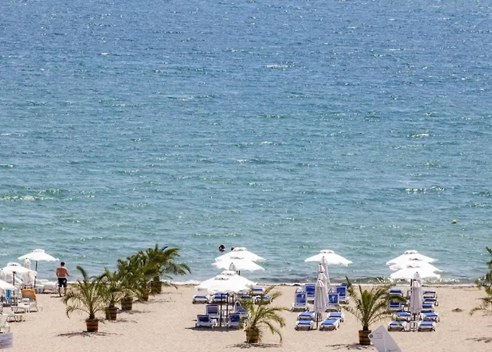 With Pool In Atlantis Apartman